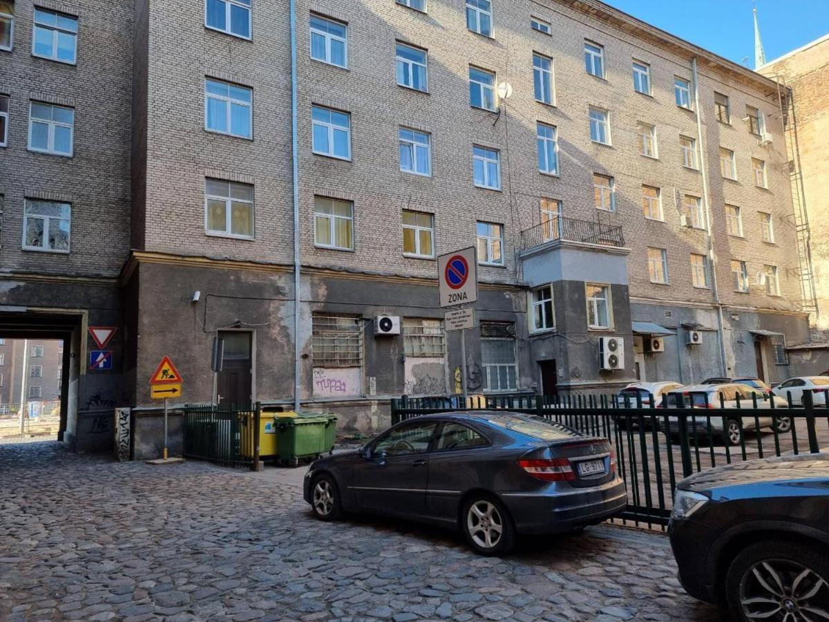 City Inn Riga Apartment Old Town Home With Parking Exterior photo